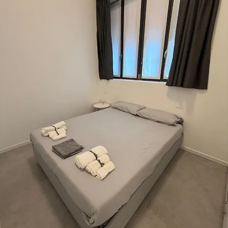 Apartment 10 Giannone